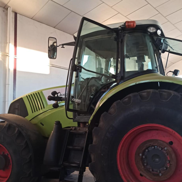tractor CLAAS 3